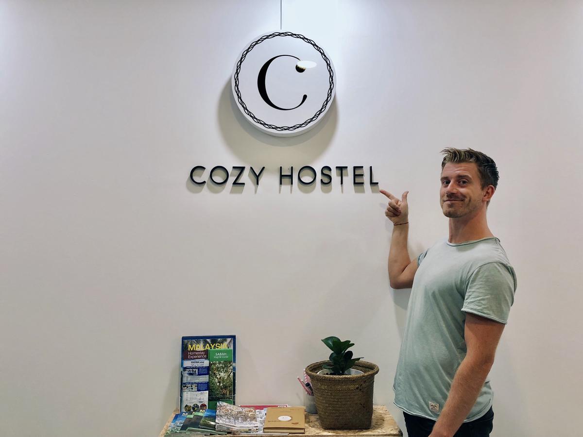 Cozy Hostel Kampong Sembulan Kültér fotó