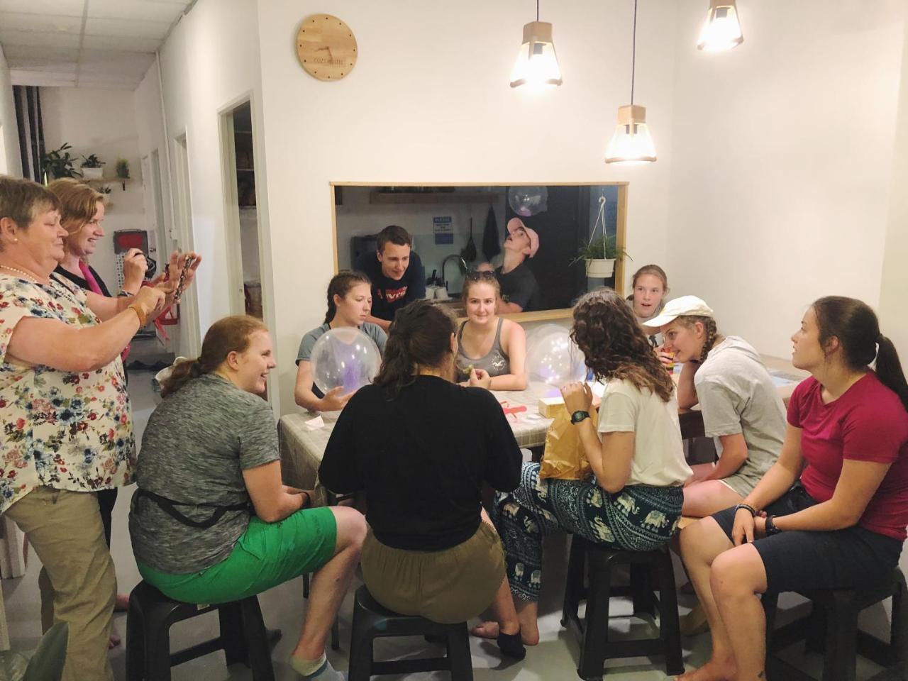 Cozy Hostel Kampong Sembulan Kültér fotó